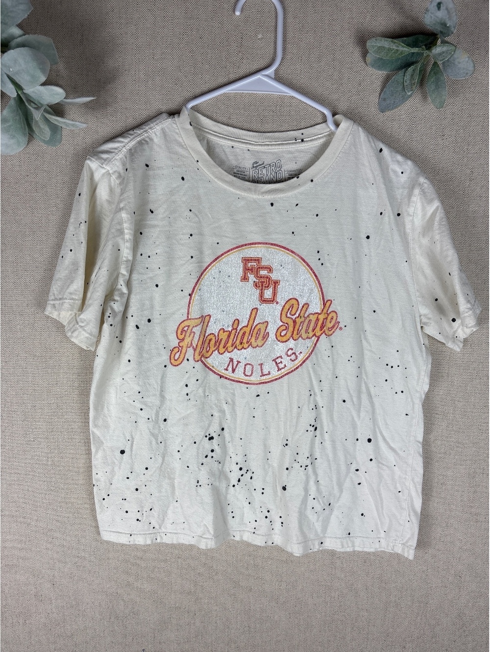 Florida State Seminoles > White Distressed Logo Short Sleeve Shirt Extra Large
